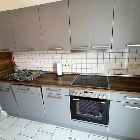 Apartment-luck Apartment *